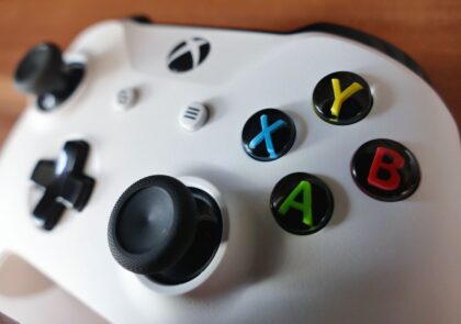 lähiKuvituskuvassa lähikuva x-box pelikonsolista