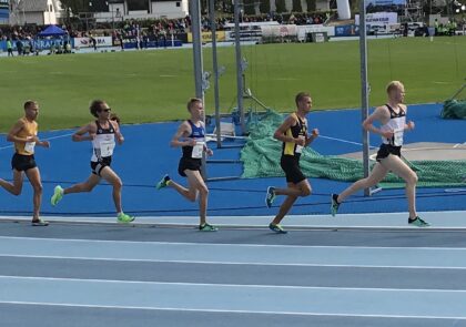 Kuvituskuvassa juoksijoita juoksukilpailussa.