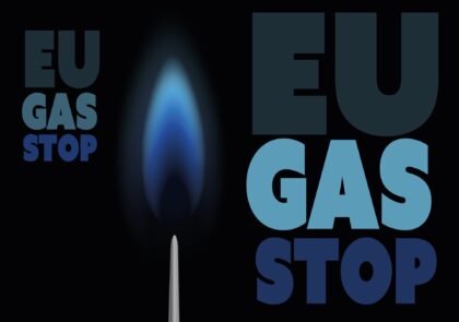 Kuvituskuvassa on mustalla pohjalla sininen liekki. Lisäksi kuvaan on kahteen kertaan kirjoitettu EU GAS STOP.