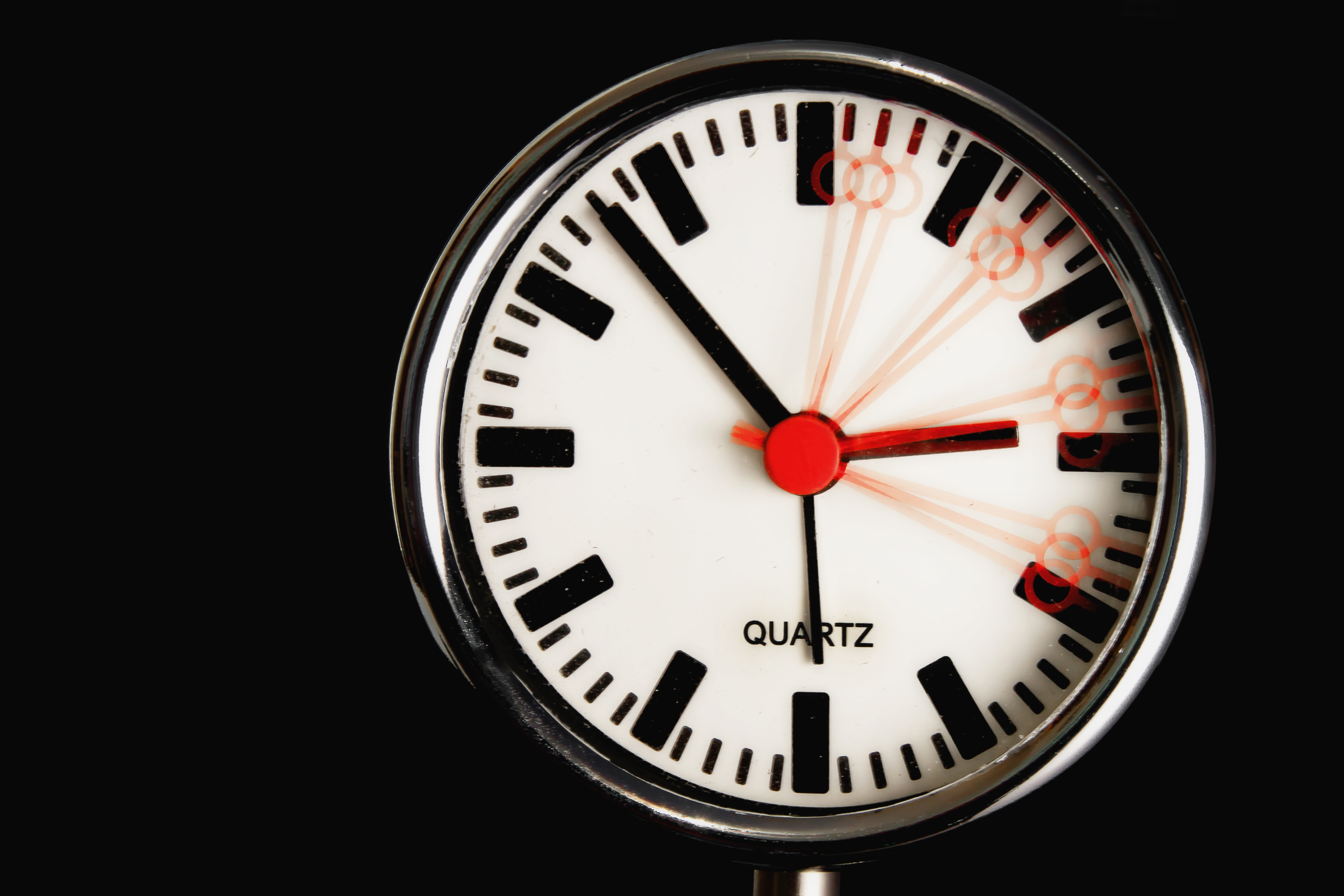watch-hand-wheel-clock-time-hour-757871-pxhere.com
