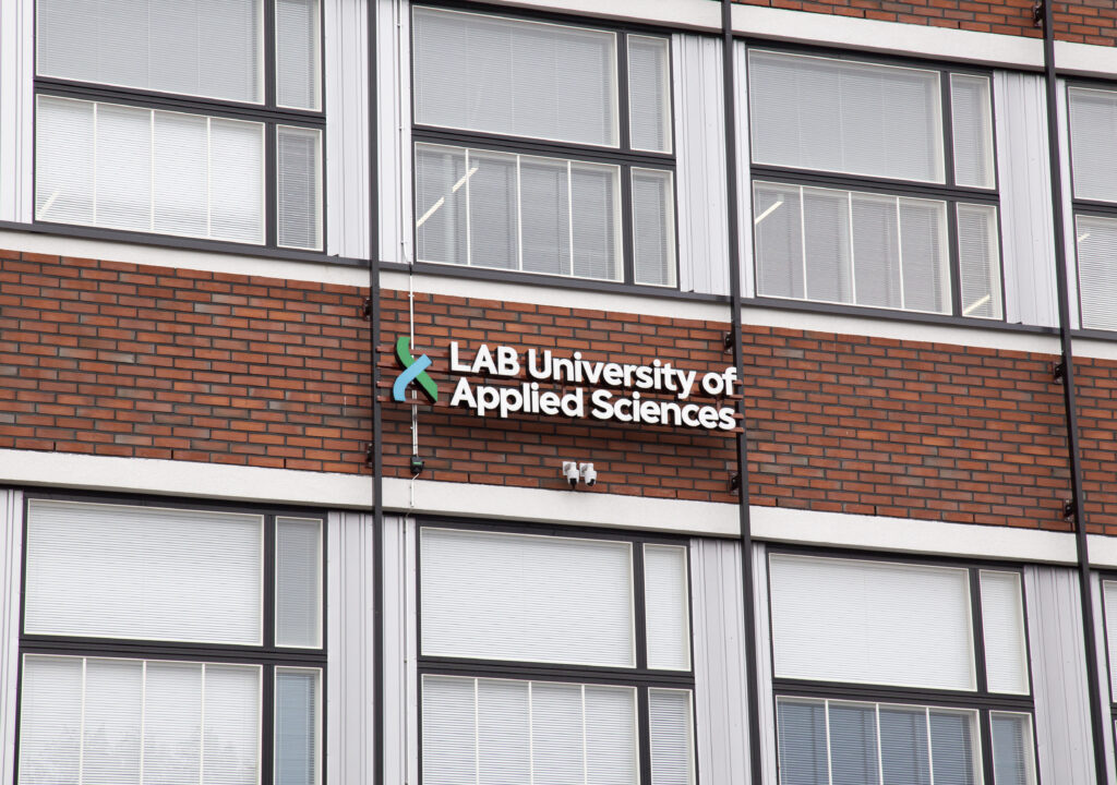LAB-Lahti-campus-sign-2020