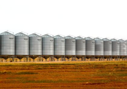 wood-farm-wheat-grain-steel-food-773866-pxhere.com