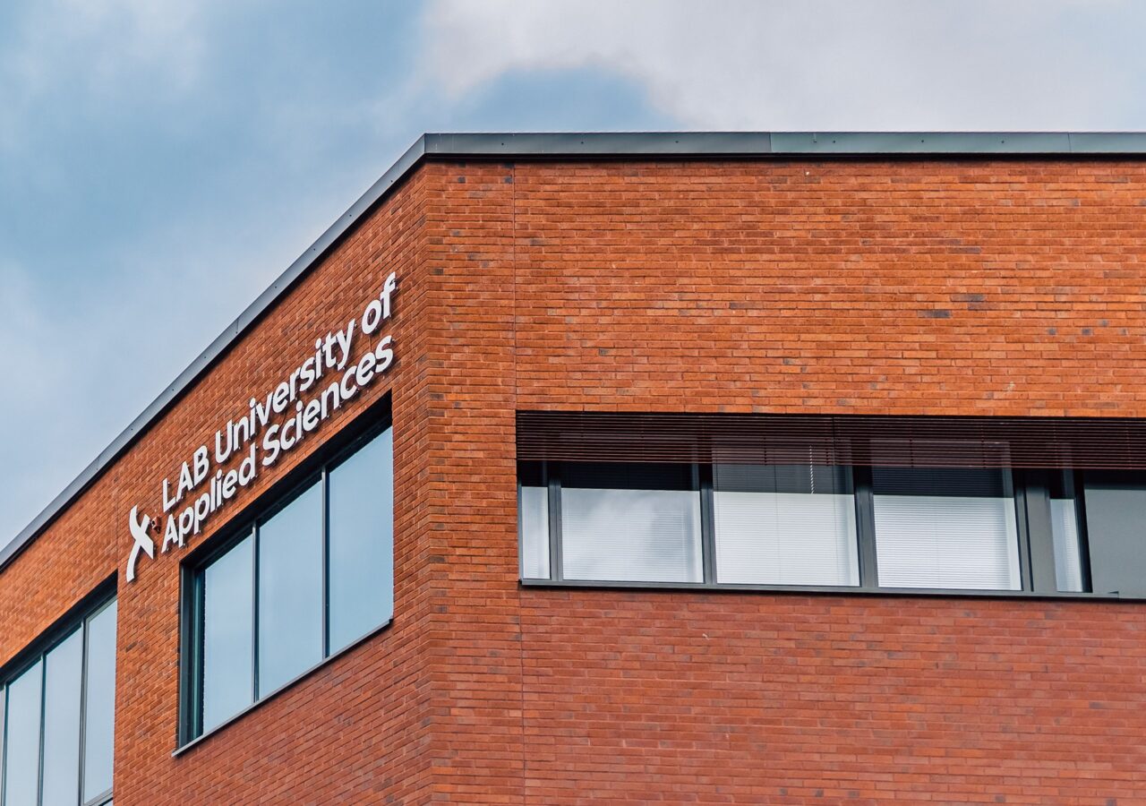 Uusia mahdollisuuksia ja uusia kohtaamisia ty markkinoilla lab open
