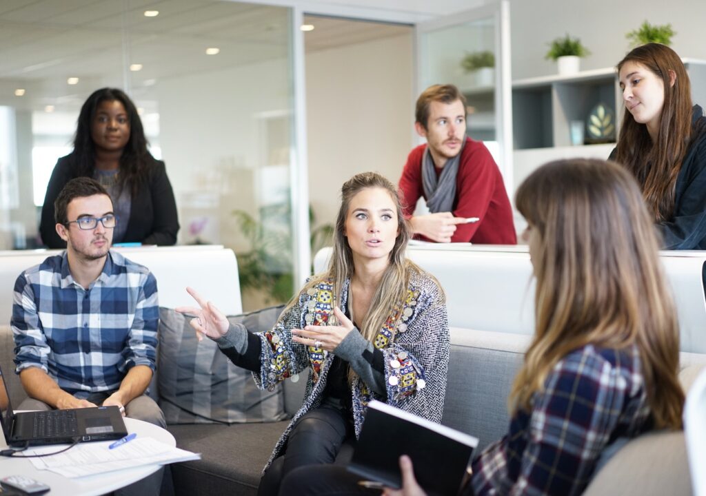 computer-working-person-group-people-meeting-559565-pxhere.com