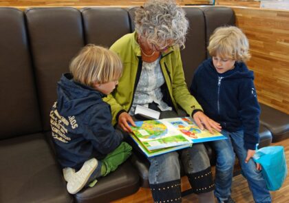 book-read-play-recreation-child-grandmother-1073818-pxhere.com