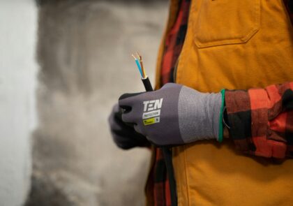 ansioniemi-artikkelin-kansikuva