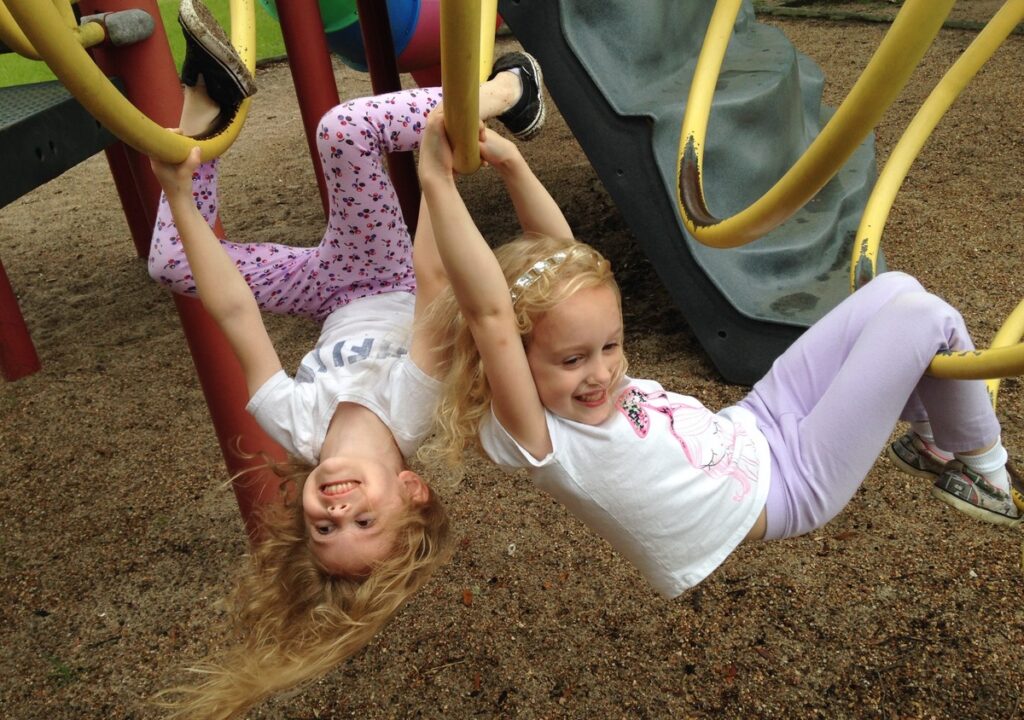 people-play-equipment-park-child-leisure-801535-pxhere.com