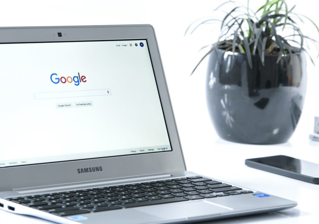 laptop-notebook-computer-smartphone-technology-internet-574638-pxhere.com