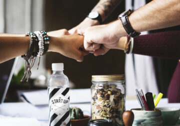 cc0-closeup-colleagues-cooperation-creative-common-0-creative-commons-0-1451599-pxhere.com