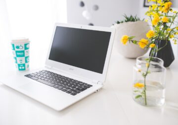 laptop-desk-notebook-computer-work-screen-722471-pxhere.com