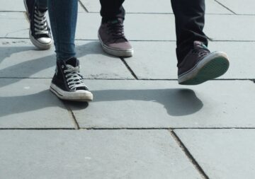 man-walking-person-shoe-people-girl-934752-pxhere.com