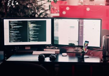 desk-computer-work-keyboard-technology-mouse-563656-pxhere.com