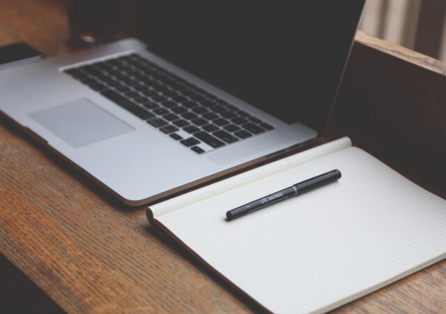 laptop-computer-writing-creative-technology-office-764684-pxhere.com