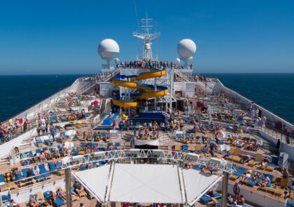 sea-water-ocean-people-sky-boat-646921-pxhere.com