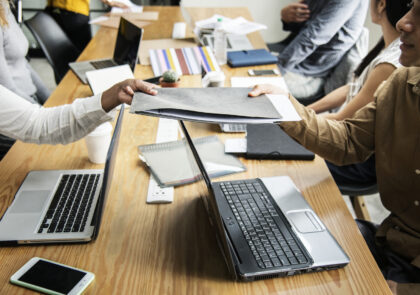 action-beverage-brainstorming-business-cheerful-colleagues-1436089-pxhere.com